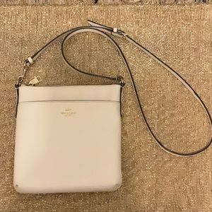 Coach Crossbody, Leather, Ivory with Gold Hardware, Good condition